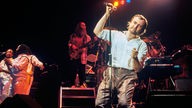 Phil Collins bei einem Aufritt 1985 in München