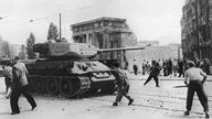 Sowjetischer Panzer auf dem Potsdamer Platz in Berlin