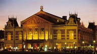 Concertgebouw bei Nacht