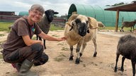 Hildegard Pannen ist ehrenamtliche Helferin auf der MonRo-Ranch in Mönchengladbach