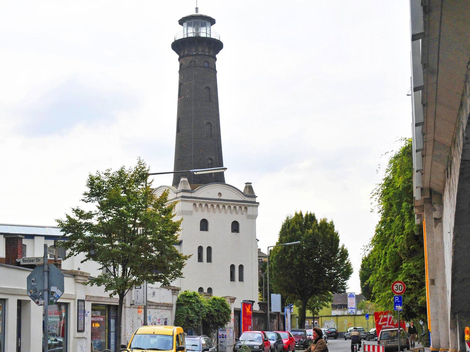 Warum steht mitten in Köln ein Leuchtturm? - Heimatliebe - Lokalzeit
