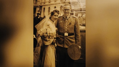 Ein Hochzeitsfoto aus dem Jahr 1939 zeigt Elisabeth Rüberbories und ihren Mann