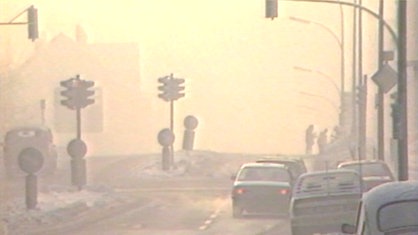 Ein gelber Nebel legt den Verkehr im Ruhrgebiet lahm