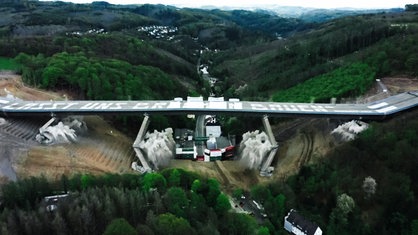 Luftaufnahme vom Einsturz der Rahmedetalbrücke