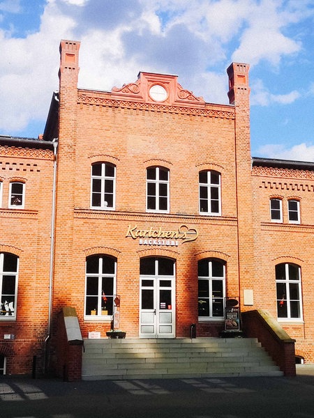 Der Bahnhof in Vlotho von außen.