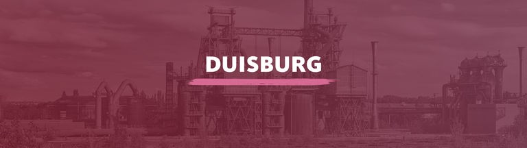 Der Landschaftspark Duisburg-Nord. Darauf der Schriftzug "Duisburg".
