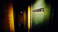 Die Damentoilette im Bunker unter der Monheimsallee in Aachen.