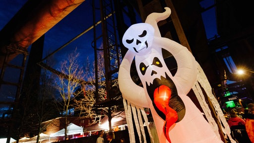 Halloween-Dekoration im Landschaftspark Duisburg