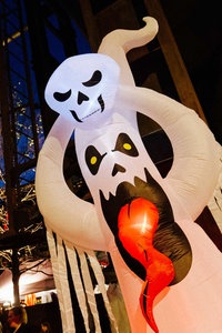 Halloween-Dekoration im Landschaftspark Duisburg