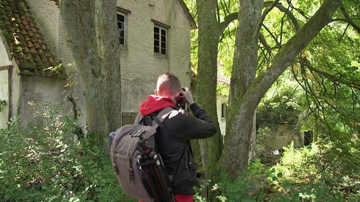 Blick von außen auf die Mühle