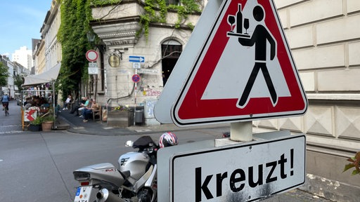 Ein "Warnschild" in der Luisenstraße