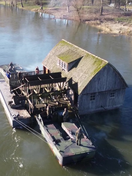 Luftbild der Schwimmmühle auf der Weser