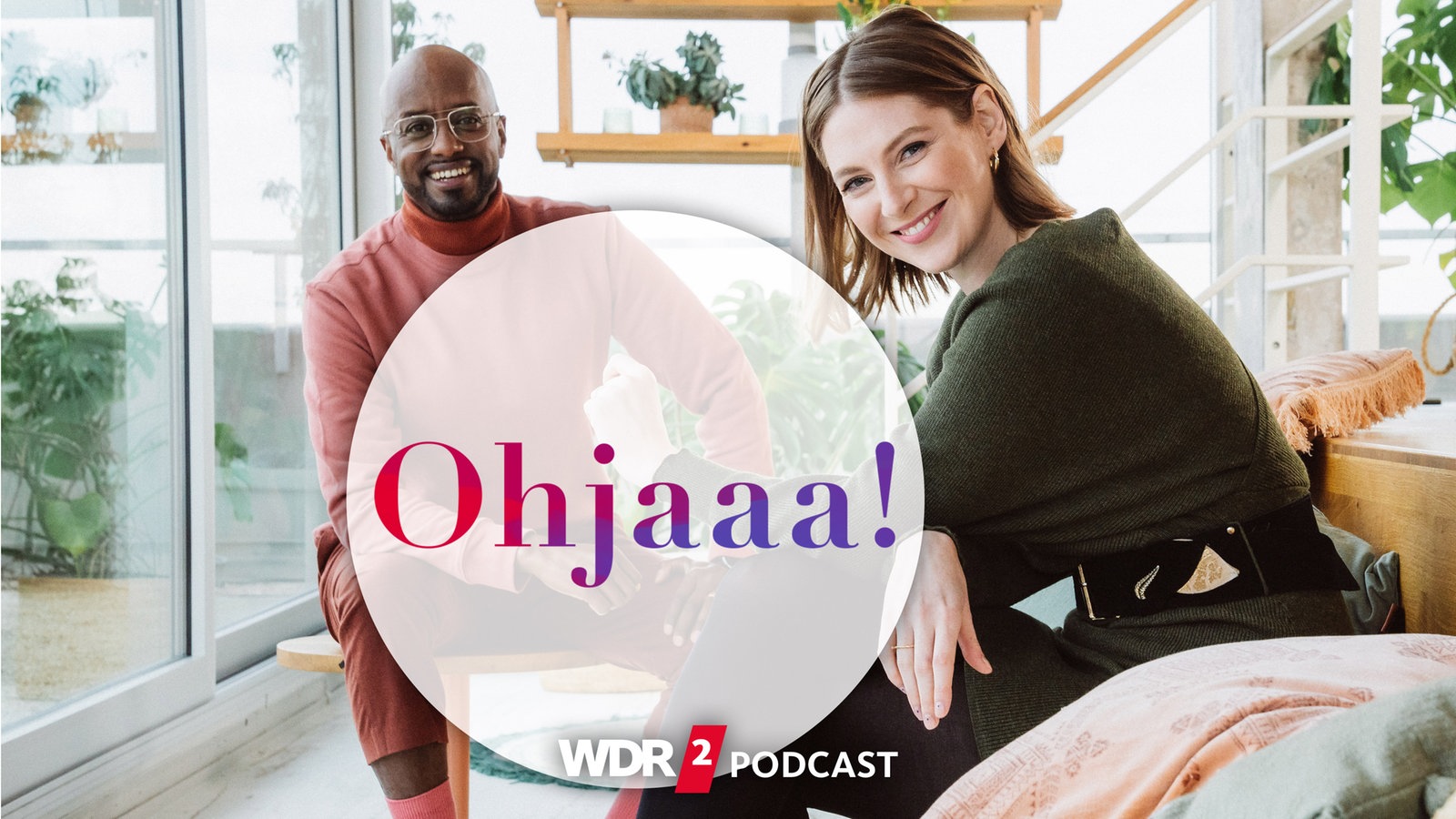 WDR 2 Ohjaaa! Podcastbild mit Moderator*innen - Bildquelle: WDR/Annika Fußwinkel