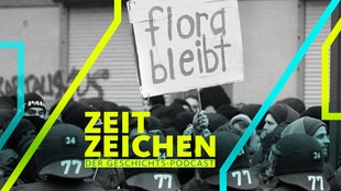 Ein Plakat für den Erhalt der Roten Flora. Im Vordergrund Polizisten mit Helmen