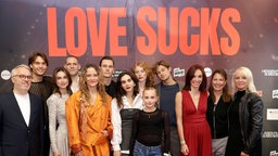 Cast und Team bei der Premiere der ZDFneo TV-Serie Love Sucks im Gibson Club. Frankfurt am Main, 10.10.2024