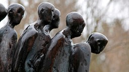 Mahnmal zur Erinnerung an den Todesmarsch der KZ-Häftlinge von Dachau 1945.