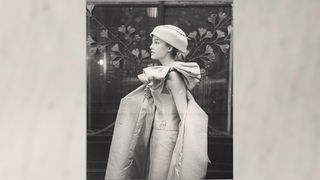 Walde Huth Fotografie, Modeaufnahme für Dior, im Museum Ludwig.