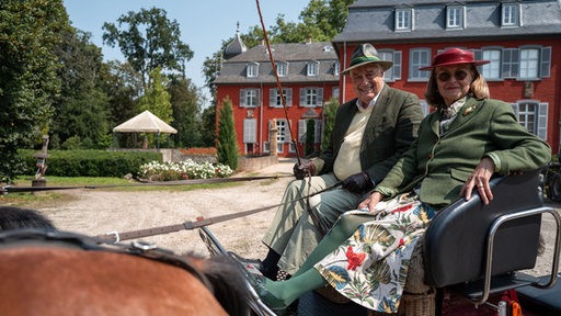 Katharina und Gerd Overlack sind gern mit der Kutsche unterwegs.