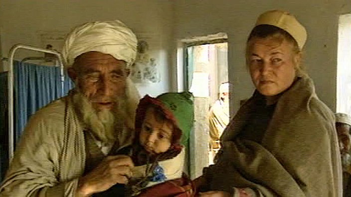 Die Dortmunder OP-Schwester Karla Schefter in einem Krankenhaus in Afghanistan