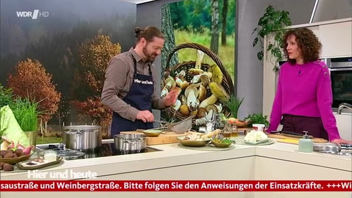 Klare Waldpilzsuppe mit Spitzkohl und Tafelspitz