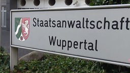 Schild mit der Aufschrift "Staatsanwaltschaft Wuppertal"