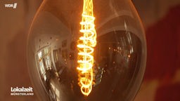 Screenshot einer spiralförmig leuchtenden Lampe