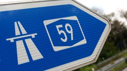 Autobahnschild der A59