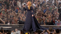 Adele spielt Konzert in einer Open-Air Arena in München