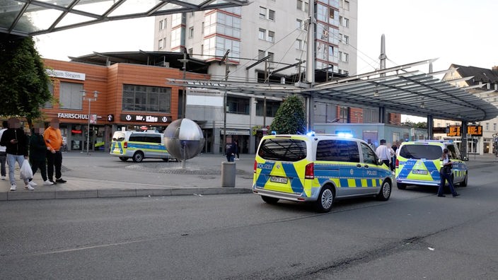 Schwerverletzte nach Stichen in Siegener Innenstadt - Mordkommission ermittelt