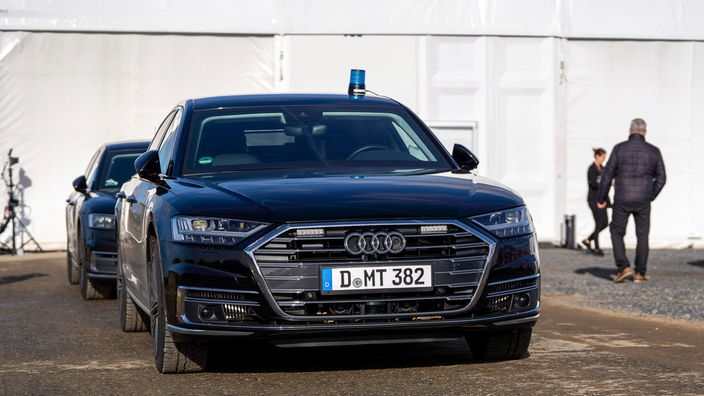 Audi-Fahrzeug des Ministers Hendrik Wuest 