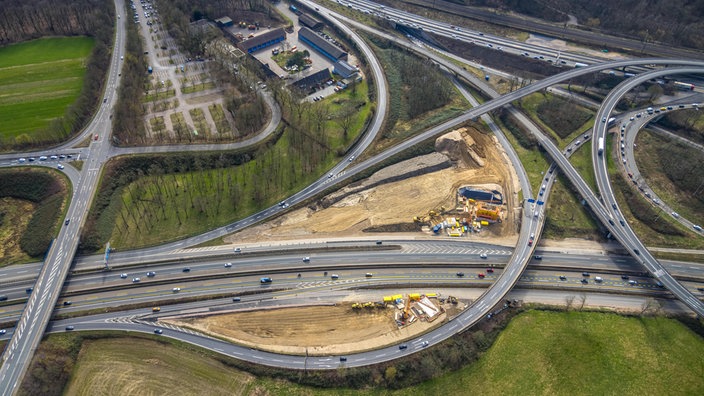 Luftaufnahme vom Autobahnkreuz "Kaiserberg" in Duisburg