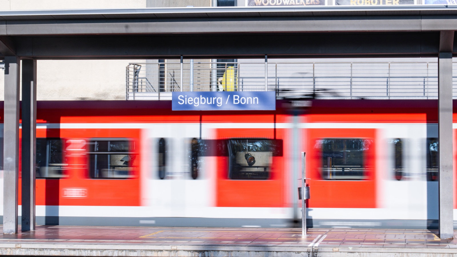 15-j-hrige-am-bahnhof-siegburg-von-zug-erfasst