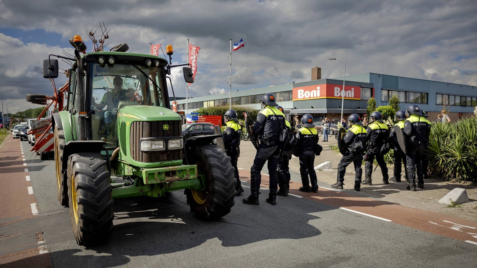 Na kogel op tractor: Weer een boer demonstreert in Nederland – Nieuws