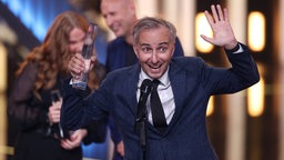 Jan Böhmermann gewinnt Deutschen Fernsehpreis 2024