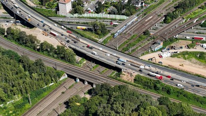 Die Brücke der A3 am Autobahnkreuz Kaiserberg wird im Oktober abgerissen.