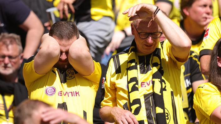 Schlechte Laune bei BVB-Fans im Stadion