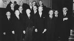 September 1949. Regierungskoalition der CDU/CSU, FDP u. DP:Das Kabinett Adenauer stellt sich vor