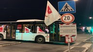 Busse stehen auf dem KVB-Betriebsgelände in Köln