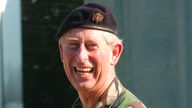 Prinz Charles besucht Kaserne bei Paderborn