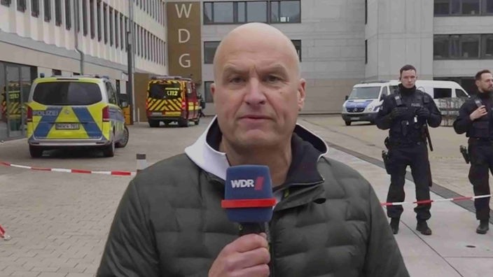 Reporter Christian Licht berichtet am 22.02.2024 aus Wuppertal