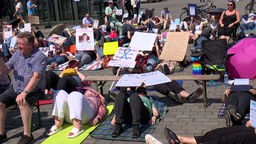 Demo für Fatigue-Syndrom Betroffene in Köln
