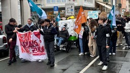 Schüler-Demo für ein besseres Bildungssystem in Wuppertal