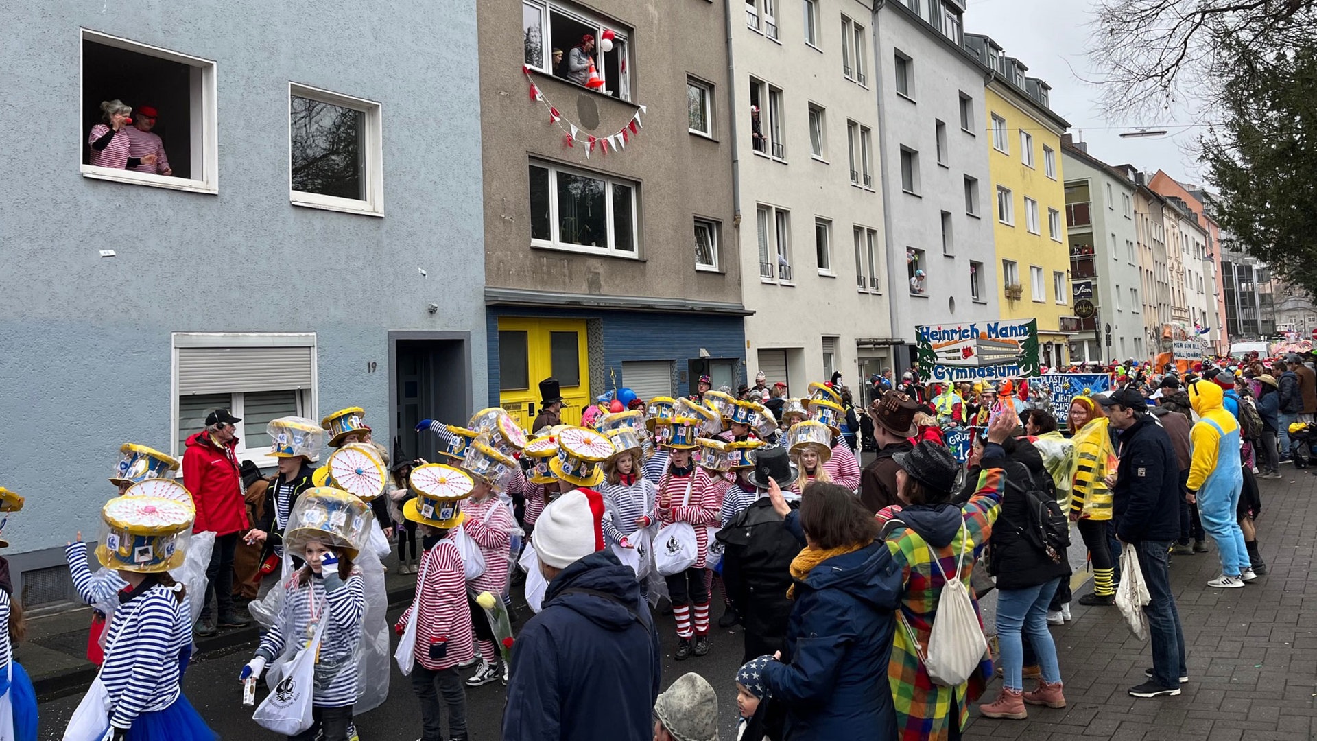 Live-Ticker Karneval 2023 in Köln, Düsseldorf, Bonn und ganz NRW - Nachrichten Bild Foto