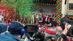 Um 11.11 Uhr eröffnet das Traditionskorps auf dem Kölner Altstädter den Straßenkarneval