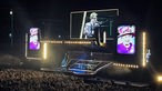 Elton John singt auf einem Konzert in Toronto spontan für die verstorbene Queen