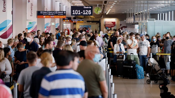 Am Flughafen Köln-Bonn kam es in den vergangenen Wochen immer wieder zu extremen Verzögerungen