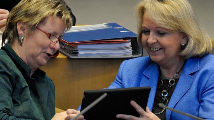 Hannelore Kraft, SPD, und Sylvia Löhrmann, Grüne