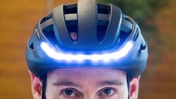 Fahrradhelm mit LED-Licht