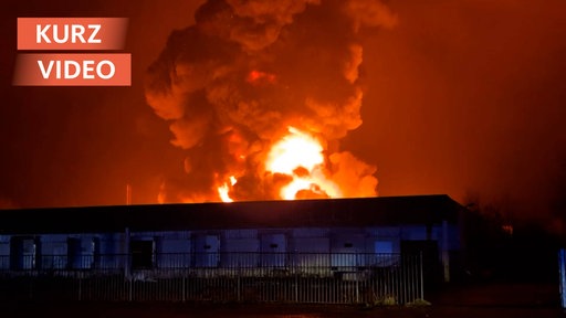 Großbrand in ehemaliger Matratzenfabrik 