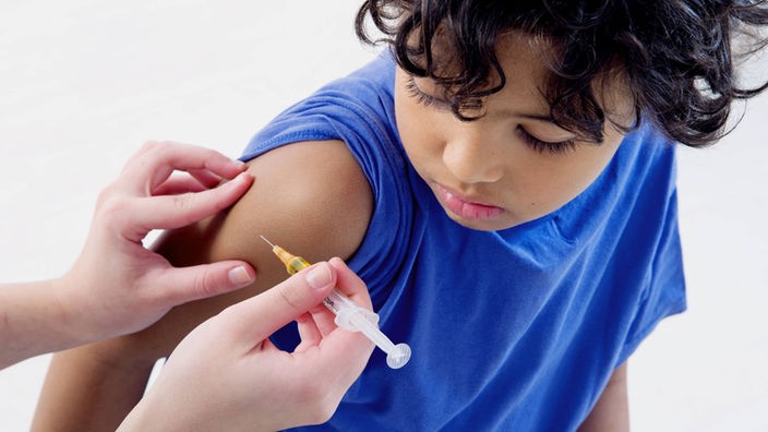 Kind bei Impfung